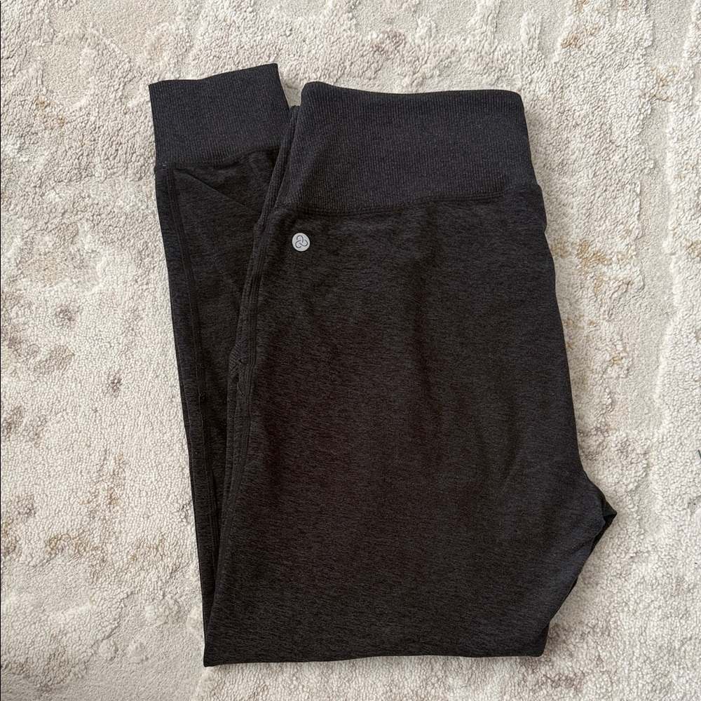 Zella Jogger Leggings Charcoal Gray with front pockets